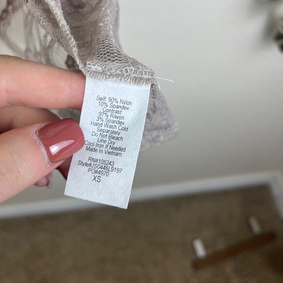 H.I.P. Buckle Sheer Lace Stitched Tank Top Purple Mauve NWT Women’s Size XS - Picture 8 of 8